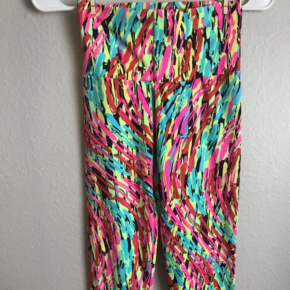 4 Pair of Neon Patterned High Quality Leggings. Made in Brazil. - Picture 3 of 5